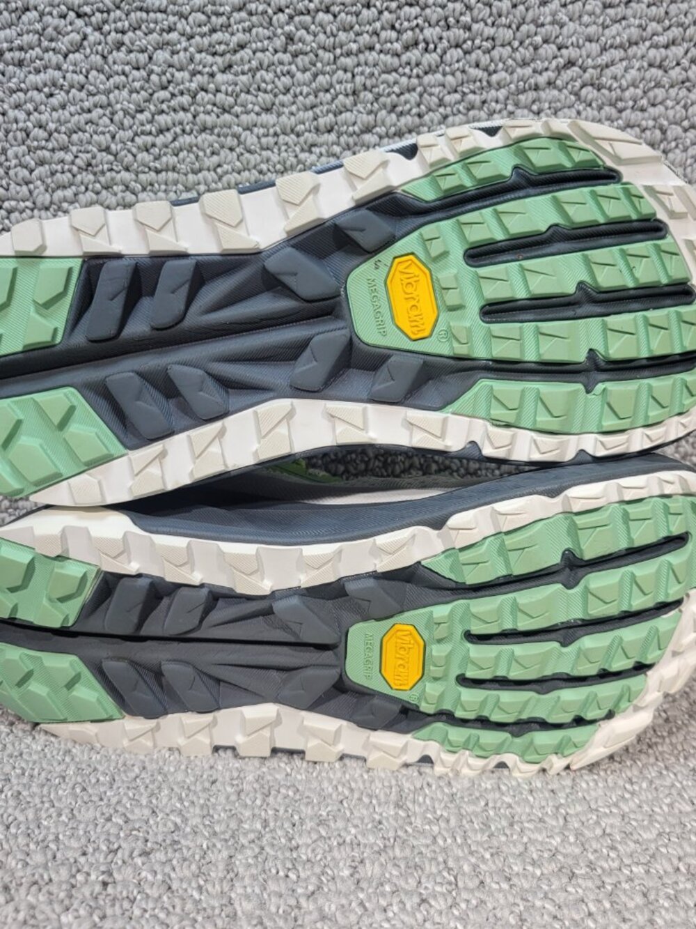 Altra Olympus 6 Women's US Size 8 Gray Lime Trail Running Shoes AL0A85NK2 - Picture 10 of 11